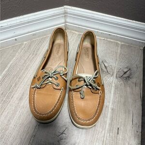 Sperry Tan Leather Boat Shoes